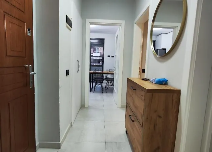 Illyrian Downtown 티라나